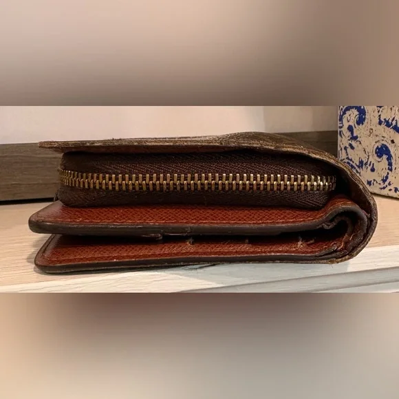 Authentic Vintage Louis Vuitton Monogram Compact Wallet - Picture 4 of 12